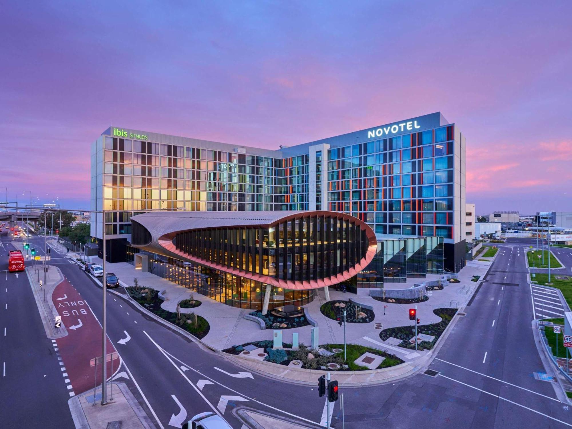 Novotel Melbourne Airport Exterior foto